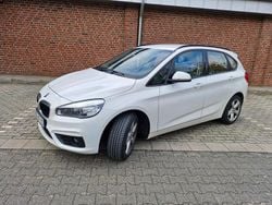 Weiß Gebraucht 2015 BMW 220 Active Tourer Advantage Van / Kleinbus | 10.950 € (Guter Preis)