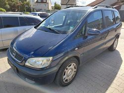 Blau Gebraucht 2000 Opel Zafira Elegance Van / Kleinbus | 985 € (Guter Preis)
