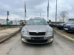 Beige Gebraucht 2011 Skoda Octavia Ambition Kombi | 5.499 € (Etwas zu teuer)