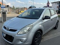 Silber Gebraucht 2010 Hyundai i20 Classic Limousine | 1.800 € (Superpreis)