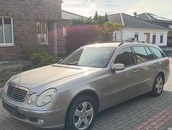 Silber Gebraucht 2004 Mercedes E240 Elegance Kombi | 2.300 € (Fairer Preis)