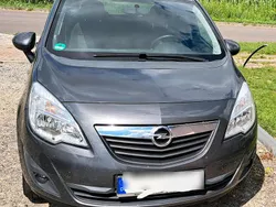 Grau Gebraucht 2011 Opel Meriva Van / Kleinbus | 3.000 € (Superpreis)