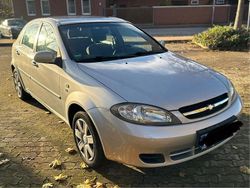 Silber Gebraucht 2008 Chevrolet Lacetti Limousine | 900 €