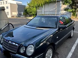Blau Gebraucht 1999 Mercedes E200 Elegance Limousine | 8.500 € (Teuer)