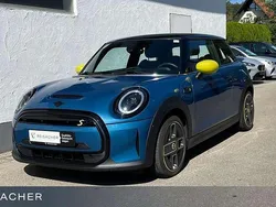 Island blue metallic Gebraucht 2022 Mini Cooper Coupé Coupé | 19.990 € (Etwas zu teuer)