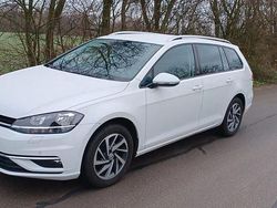 Weiß Gebraucht 2018 VW Golf VII Sound Kombi | 14.200 € (Fairer Preis)
