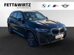 Saphirschwarz metallic Gebraucht 2024 BMW X3 M Sport SUV | 59.900 € (Fairer Preis)