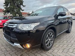 Schwarz Gebraucht 2015 Mitsubishi Outlander Instyle SUV | 7.990 € (Fairer Preis)