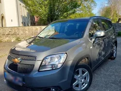 Grau Gebraucht 2011 Chevrolet Orlando Kombi | 9.400 € (Fairer Preis)