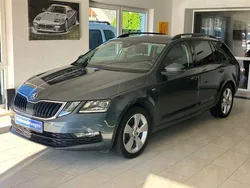 Grau Gebraucht 2018 Skoda Octavia Clever Kombi | 20.890 € (Fairer Preis)