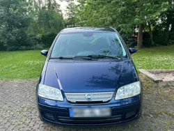 Blau Gebraucht 2006 Fiat Idea Van / Kleinbus | 740 €