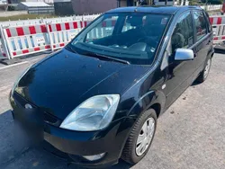 Schwarz Gebraucht 2002 Ford Fiesta Trend Kleinwagen | 1.150 €