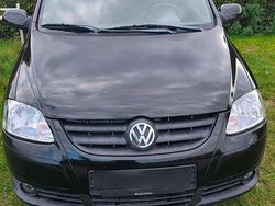 Blau Gebraucht 2011 VW Fox Kleinwagen | 1.600 € (Fairer Preis)