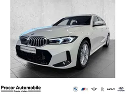 Mineralweiß metallic Gebraucht 2023 BMW 330e M Sport Kombi | 43.330 € (Etwas zu teuer)