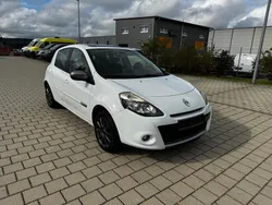 Weiß Gebraucht 2012 Renault Clio IV Night&Day Kleinwagen | 7.650 € (Fairer Preis)