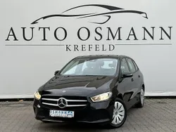 Schwarz Gebraucht 2022 Mercedes B250e Van / Kleinbus | 22.500 € (Guter Preis)