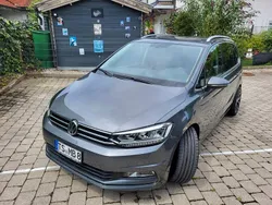 Grau Gebraucht 2016 VW Touran Highline Van / Kleinbus | 21.999 € (Fairer Preis)