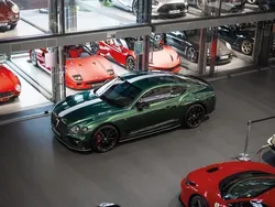 Verdant british racing green Gebraucht 2023 Bentley Continental GT Coupé | 465.900 €