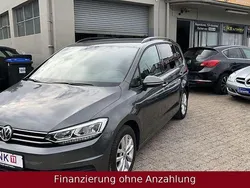 Grau Gebraucht 2019 VW Touran Comfortline Van / Kleinbus | 17.999 € (Guter Preis)