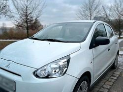 Weiß Gebraucht 2015 Mitsubishi Space Star Kleinwagen | 3.700 € (Superpreis)