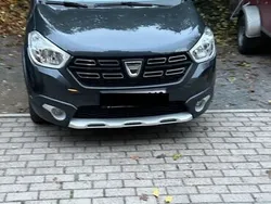 Grau Gebraucht 2018 Dacia Lodgy Van / Kleinbus | 10.200 € (Guter Preis)