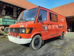Rot Gebraucht 1994 Mercedes T1 Van | 7.299 €