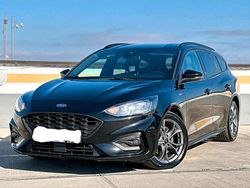 Schwarz Gebraucht 2019 Ford Focus ST-Line Limousine | 14.000 €