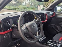 Weiß Gebraucht 2023 Opel Mokka-e SUV | 22.297 € (Fairer Preis)