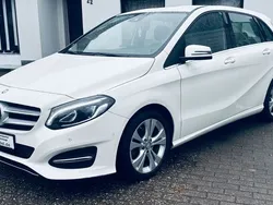 Weiß Gebraucht 2015 Mercedes B180 Urban Van / Kleinbus | 12.890 € (Superpreis)