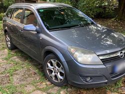 Grau Gebraucht 2006 Opel Astra Edition Kombi | 1.700 € (Fairer Preis)