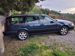 Grün Gebraucht 1998 Volvo XC70 Kombi | 8.290 € (Fairer Preis)
