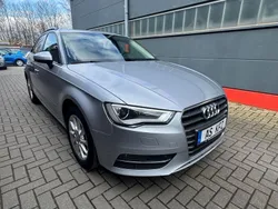 Silber Gebraucht 2015 Audi A3 Sportback Attraction Limousine | 13.490 € (Fairer Preis)