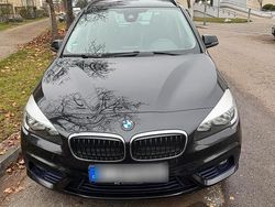 Schwarz Gebraucht 2021 BMW 218 Gran Tourer Van / Kleinbus | 15.500 € (Fairer Preis)