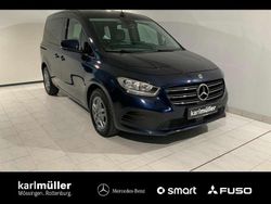 Blau Gebraucht 2023 Mercedes T180 Style Van / Kleinbus | 25.890 € (Fairer Preis)