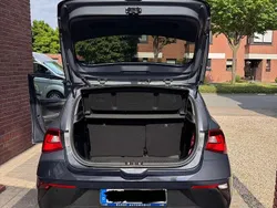 Grau Gebraucht 2024 Hyundai i20 Select Limousine | 16.000 € (Fairer Preis)