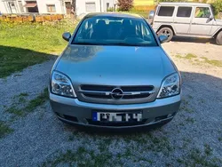 Gebraucht 2003 Opel Vectra Elegance Limousine | 2.200 € (Etwas zu teuer)