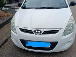 Weiß Gebraucht 2009 Hyundai i20 Classic Limousine | 2.500 € (Superpreis)