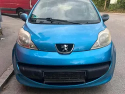 Blau Gebraucht 2008 Peugeot 107 Kleinwagen | 500 €