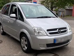 Silber Gebraucht 2005 Opel Meriva Van / Kleinbus | 2.650 €