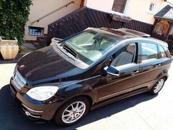 Schwarz Gebraucht 2009 Mercedes B200 Van / Kleinbus | 4.500 € (Fairer Preis)