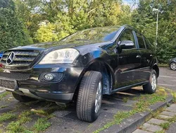 Schwarz Gebraucht 2007 Mercedes 320 SUV | 6.500 € (Fairer Preis)