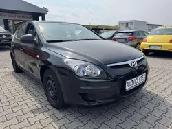 Stone black Gebraucht 2009 Hyundai i30 Edition+ Limousine | 2.550 € (Superpreis)
