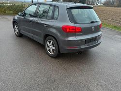 Grau Gebraucht 2012 VW Tiguan SUV | 7.999 € (Fairer Preis)