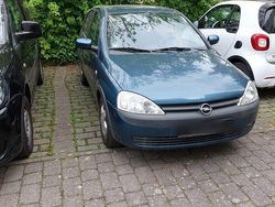 Grün Gebraucht 2001 Opel Corsa Limousine | 1.399 € (Fairer Preis)