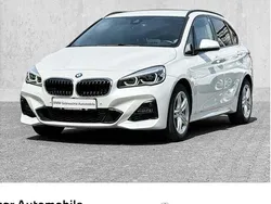 Weiß Gebraucht 2019 BMW 220 Performance Kombi | 24.390 € (Etwas zu teuer)
