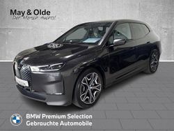 Grau Gebraucht 2022 BMW iX SUV | 39.885 € (Fairer Preis)