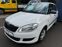 Weiß Gebraucht 2011 Skoda Fabia Special Kleinwagen | 5.250 € (Fairer Preis)