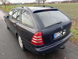 Blau Gebraucht 2003 Mercedes C220 Kombi | 1.699 € (Fairer Preis)