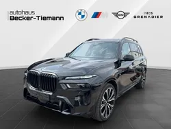 Saphirschwarz Gebraucht 2024 BMW X7 M Sport SUV | 104.795 € (Guter Preis)