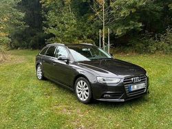 Grau Gebraucht 2013 Audi A4 Ambition Kombi | 10.499 € (Etwas zu teuer)